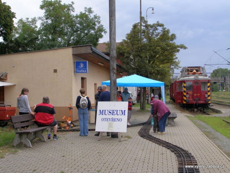 zahradní železnice - železniční muzeum - Rosice nad Labem